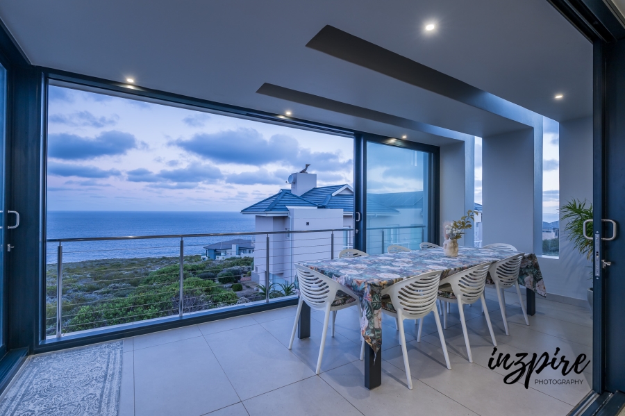 4 Bedroom Property for Sale in Village On Sea Western Cape